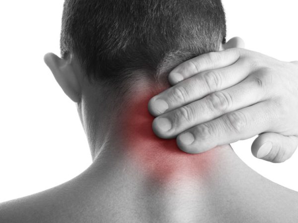 Having Neck Pain? Here’s What Could Be Causing It