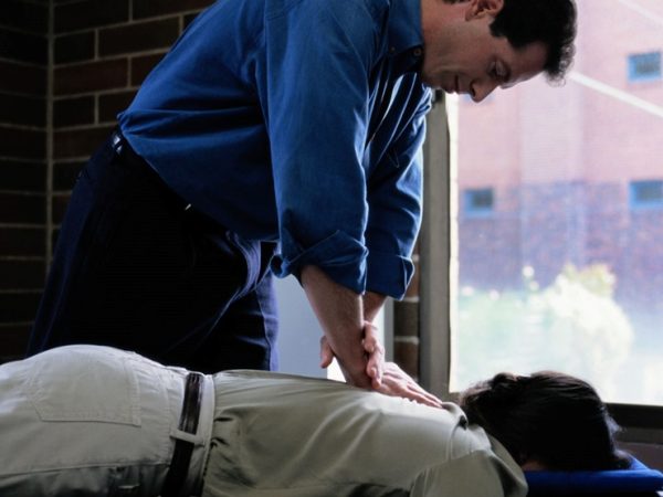 7 Surprising Benefits of Chiropractic Care for Your Aching Back